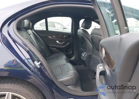 2015 Mercedes-Benz C 300 Sport из США, поврежденный, VIN 55SWF4JB5FU052605